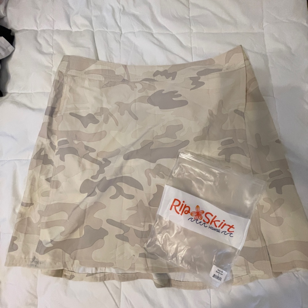 Rip Skirt Hawaii Camo skirt